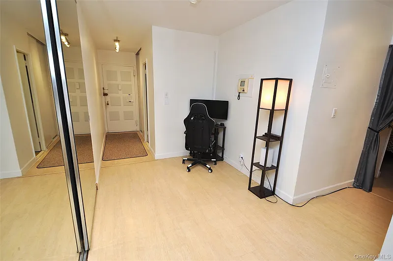230 Garth Road  #3B1 Photo 28