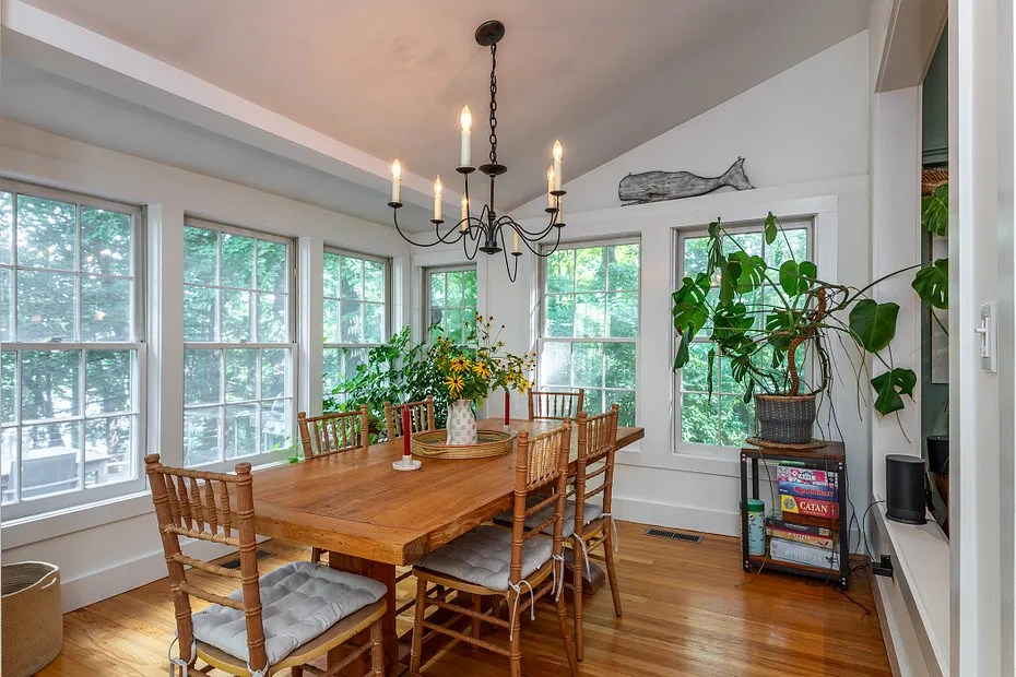 130 Lake Drive Photo 9
