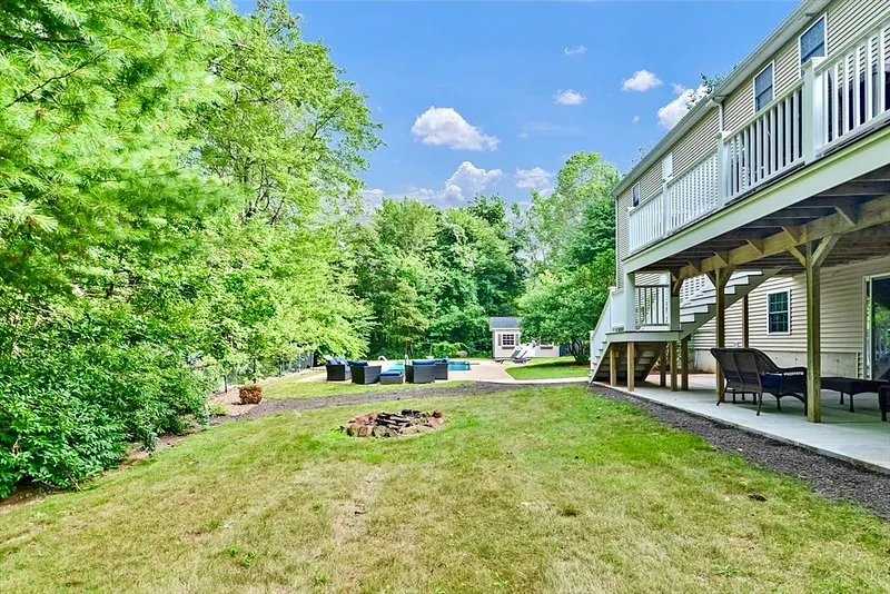 6 Davenport Rd Photo 32