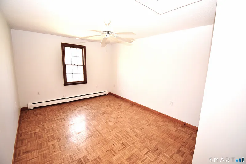 273 Horse Pond Road Photo 14