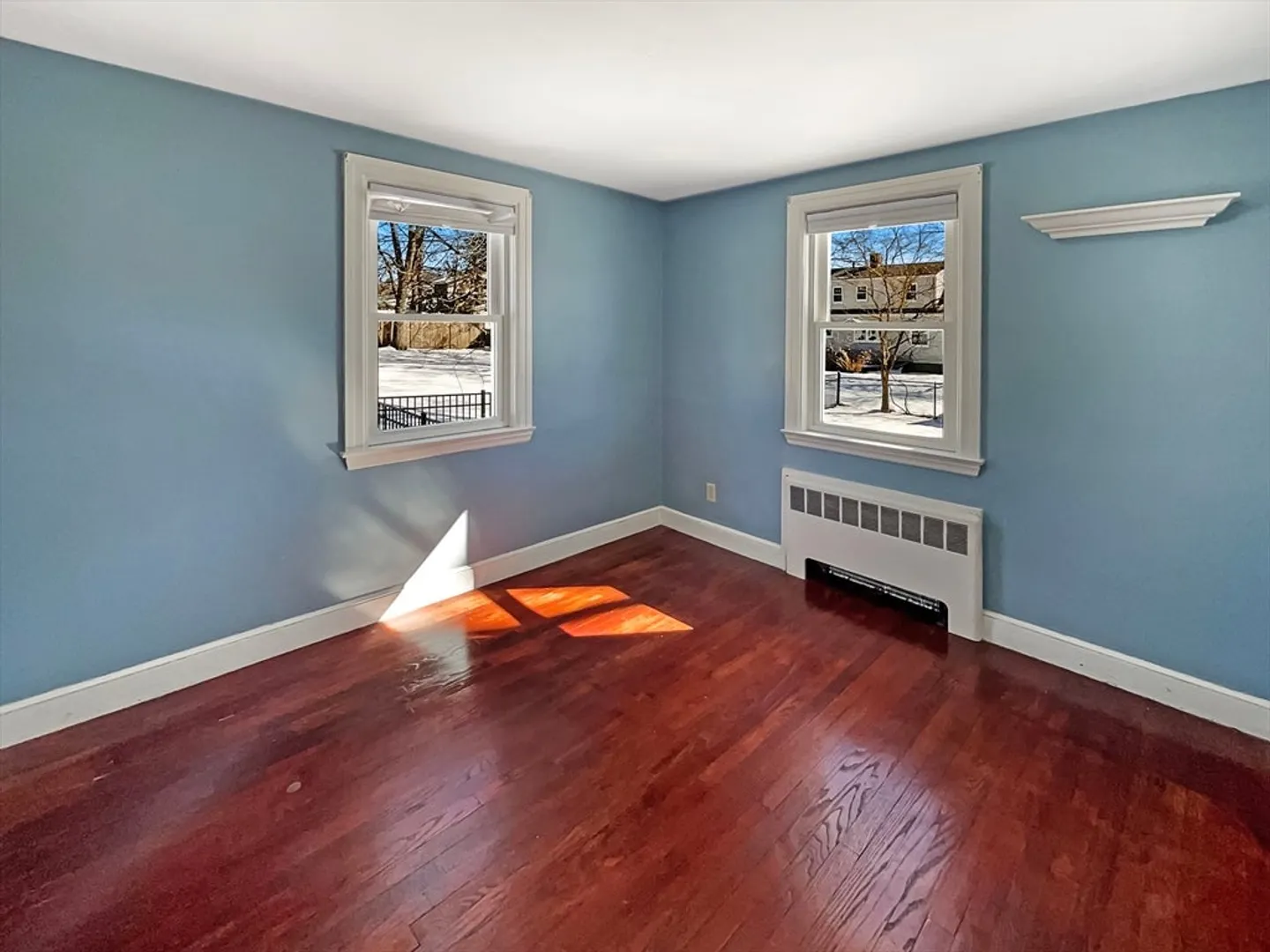 44 2nd St Photo 14