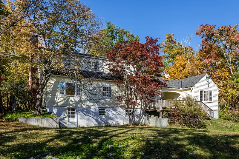399 Cornwall Bridge Road Photo 22