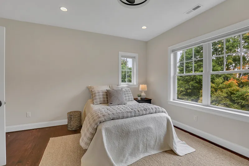 1 Ridgebury Road Photo 31