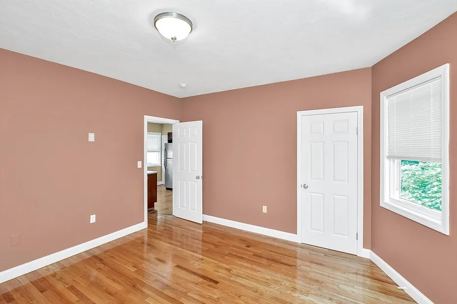 15 Kenberma Road  #2 Photo 9