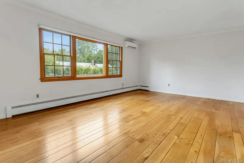 5 Spruce Pond Lane Photo 3
