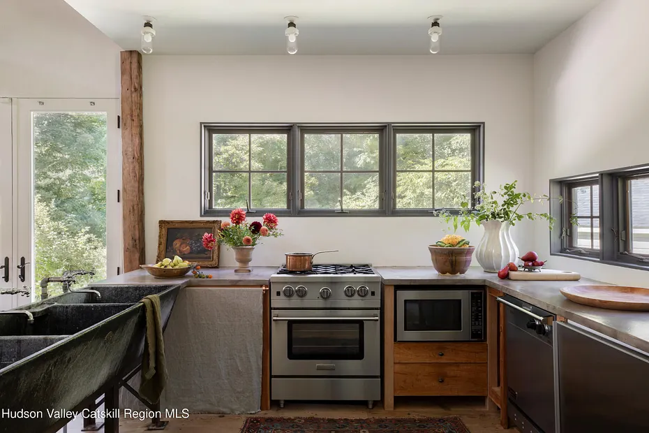 16 Bachus Road Photo 44