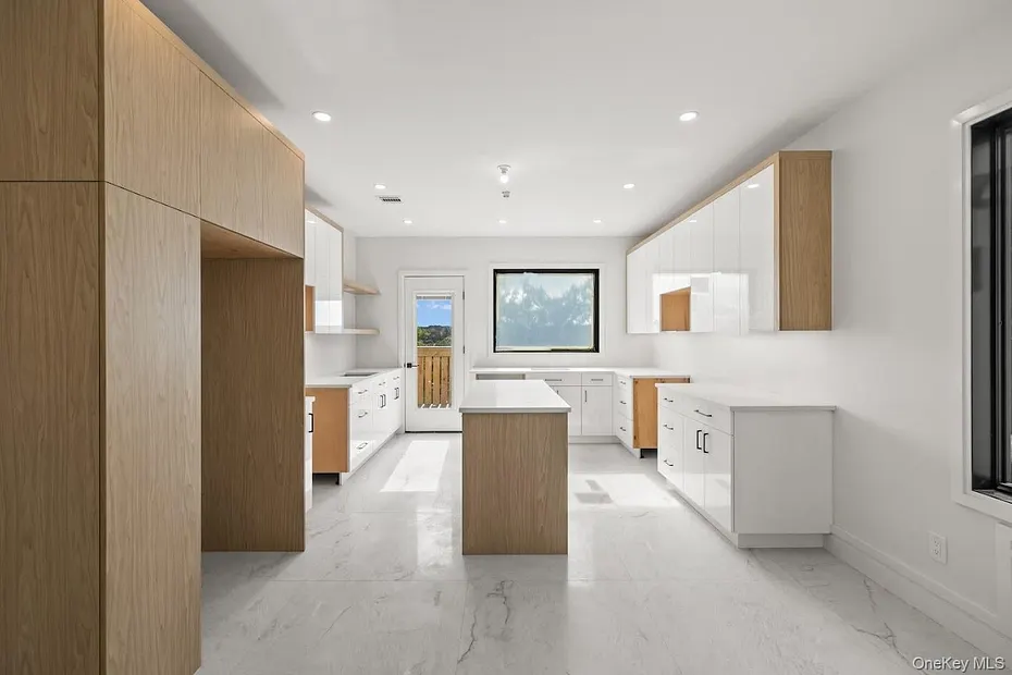 35 Prospect Street  #111 Photo 11