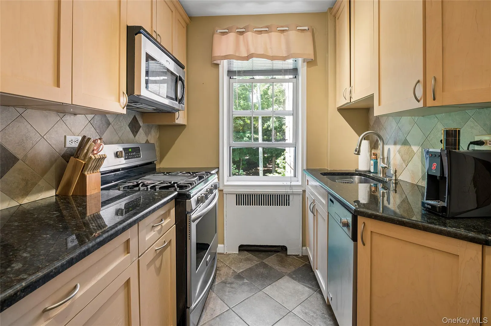 84 Pinewood Road  #1F Photo 19