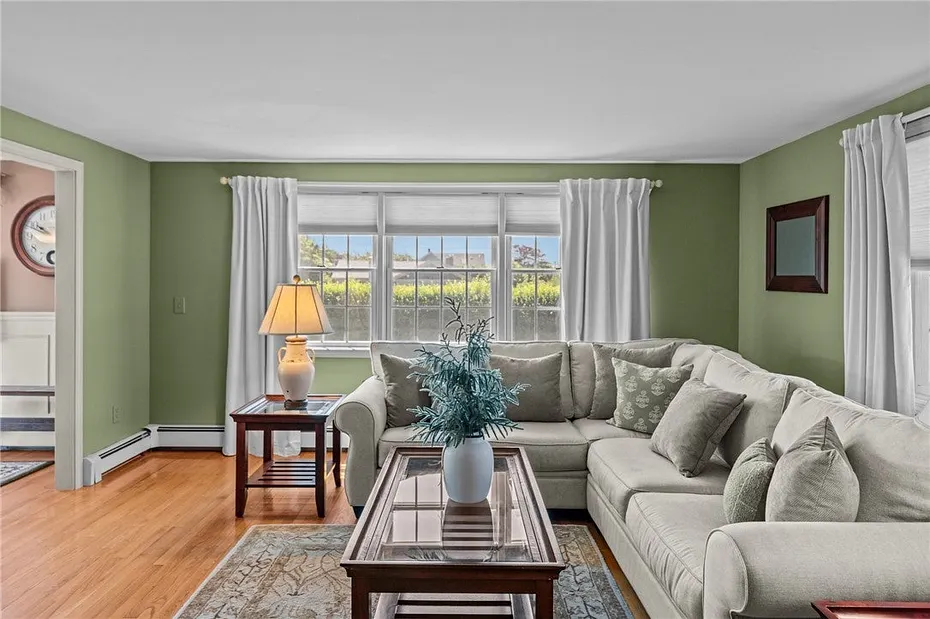14 Wolcott Avenue Photo 7