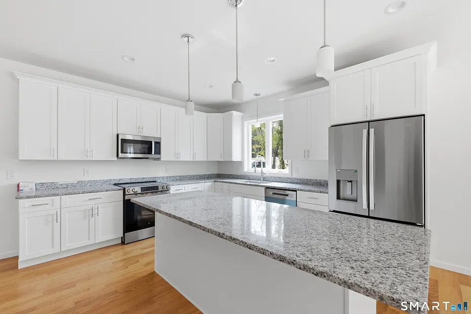 18 Spring Hill Lane Photo 11