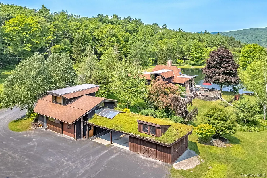262 Macdaniel Road Photo 31