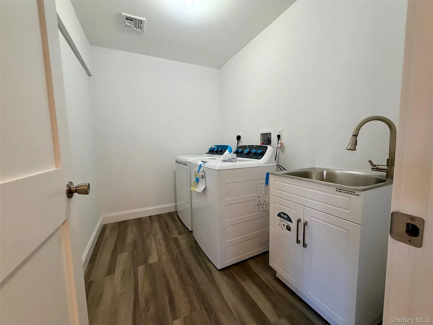 4 Webster Place Photo 18
