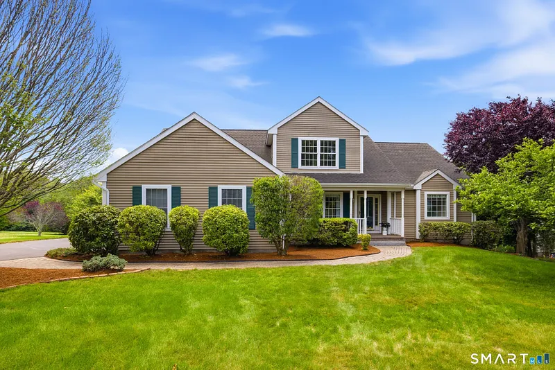 136 Talcott Ridge Road Photo 1