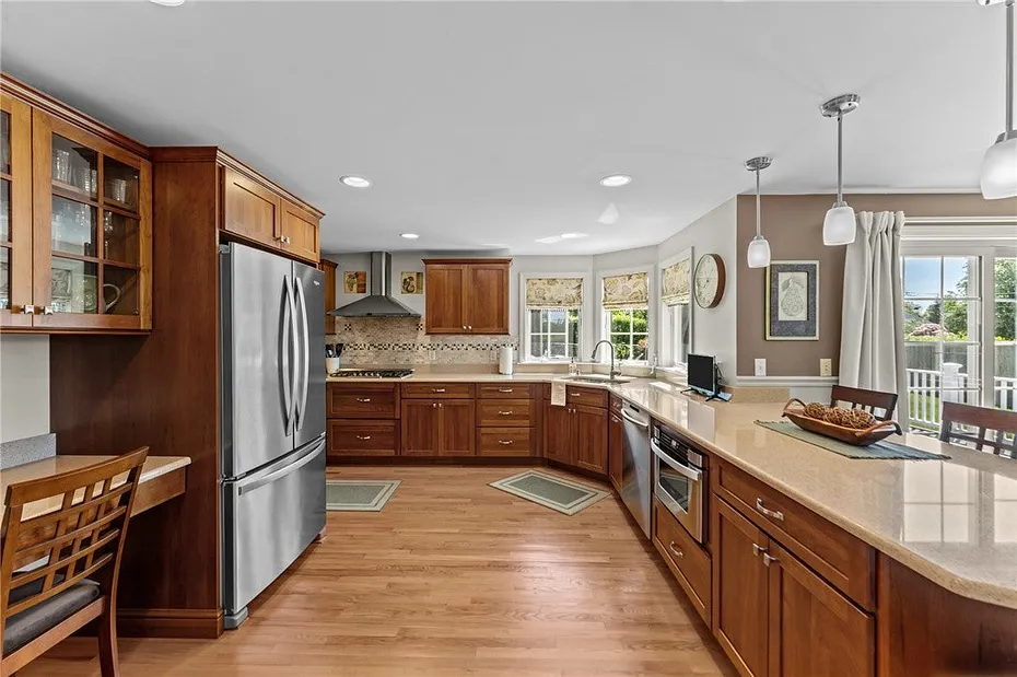 14 Wolcott Avenue Photo 13