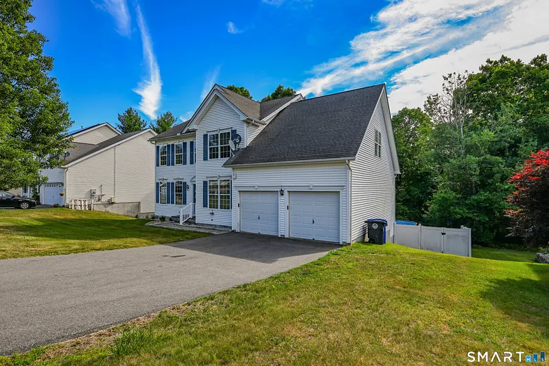 46 Auburn Way Photo 4