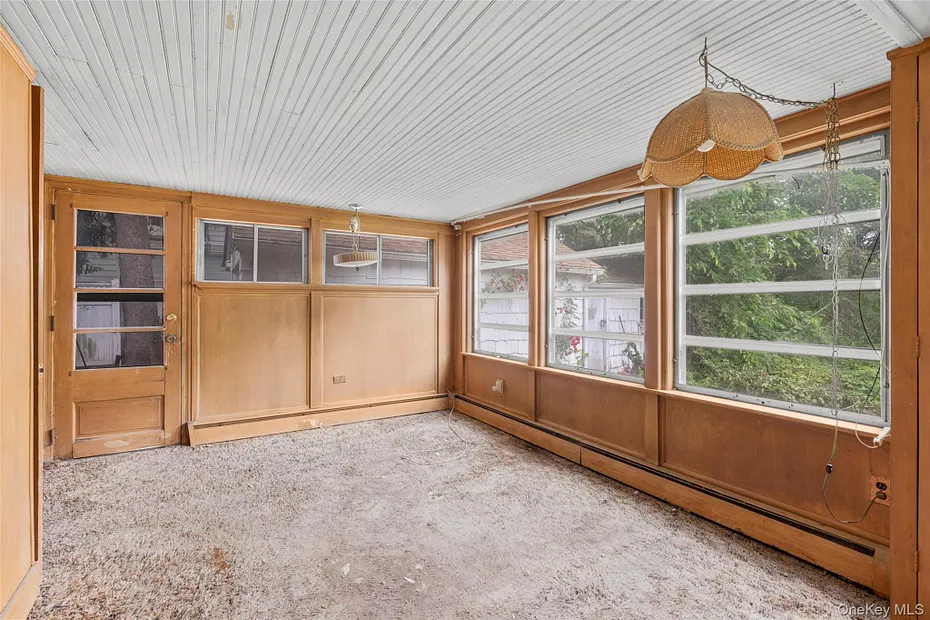 416 Rushmore Avenue Photo 8