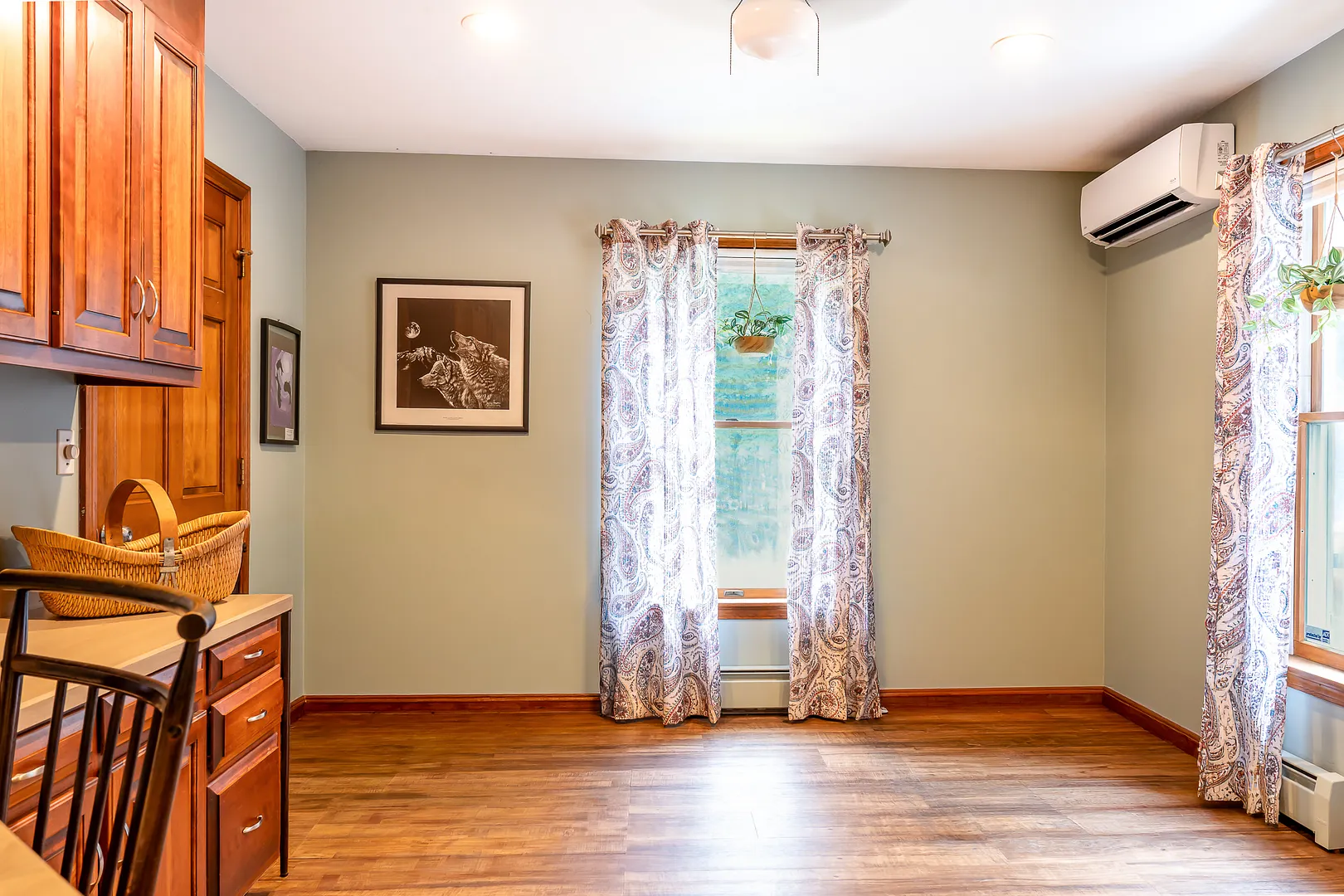 98 Dean Road Photo 16