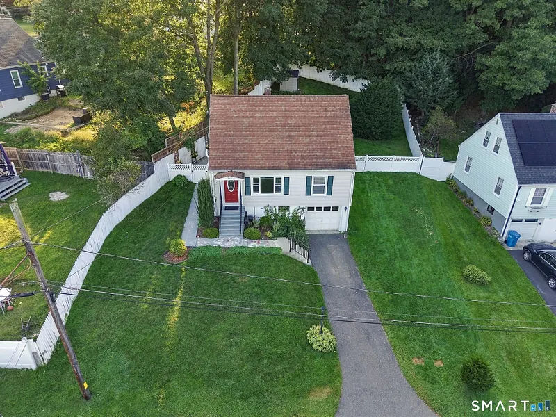 15 Ashland Avenue Photo 2