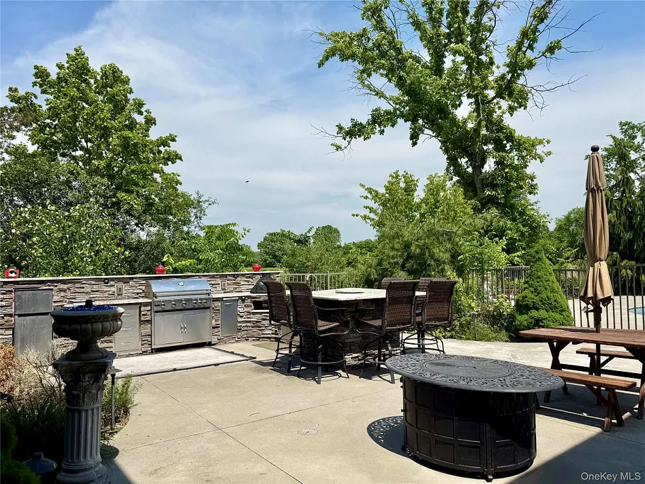 26 Bridle Lane Photo 25
