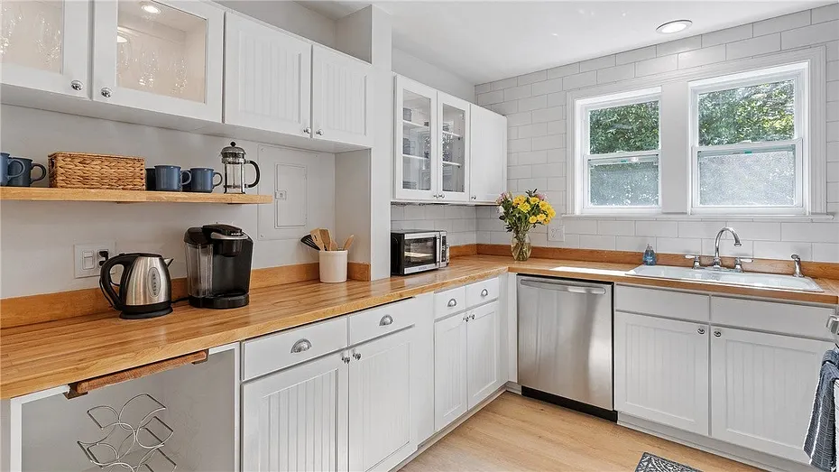 152 Tuckerman Avenue  #7 Photo 15