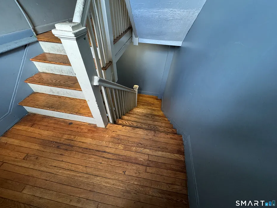 450 Franklin Avenue Photo 6