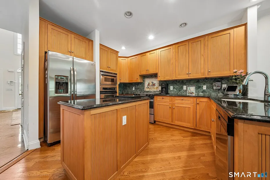 132 East Hunting Ridge Road Photo 8