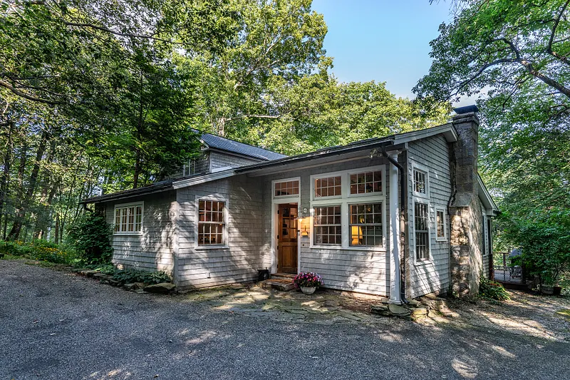 130 Lake Drive Photo 28