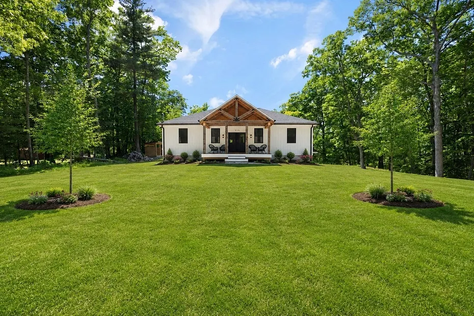 115 Webster Road Photo 6