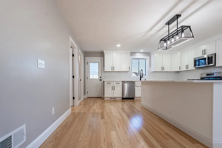 214 Horton St Photo 11