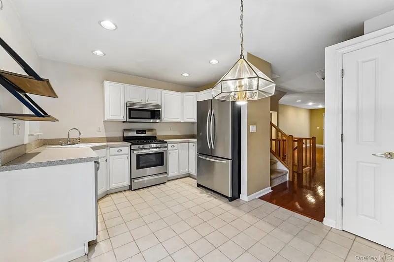 122 Crystal Hill Drive Photo 10
