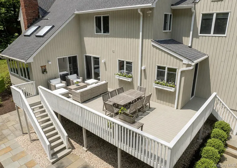 12 Hilltop Road Photo 37