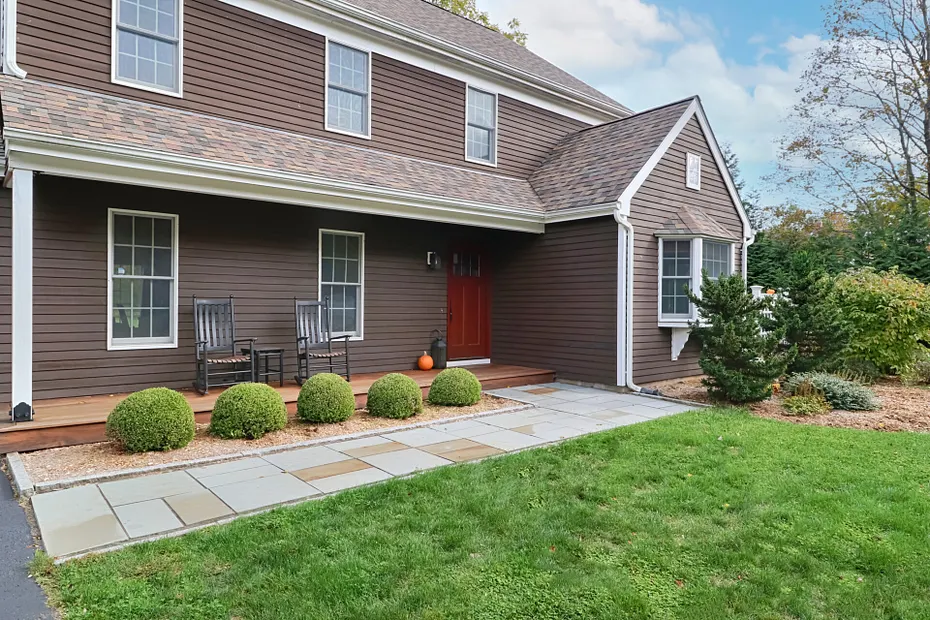 28 Brook Road Photo 3