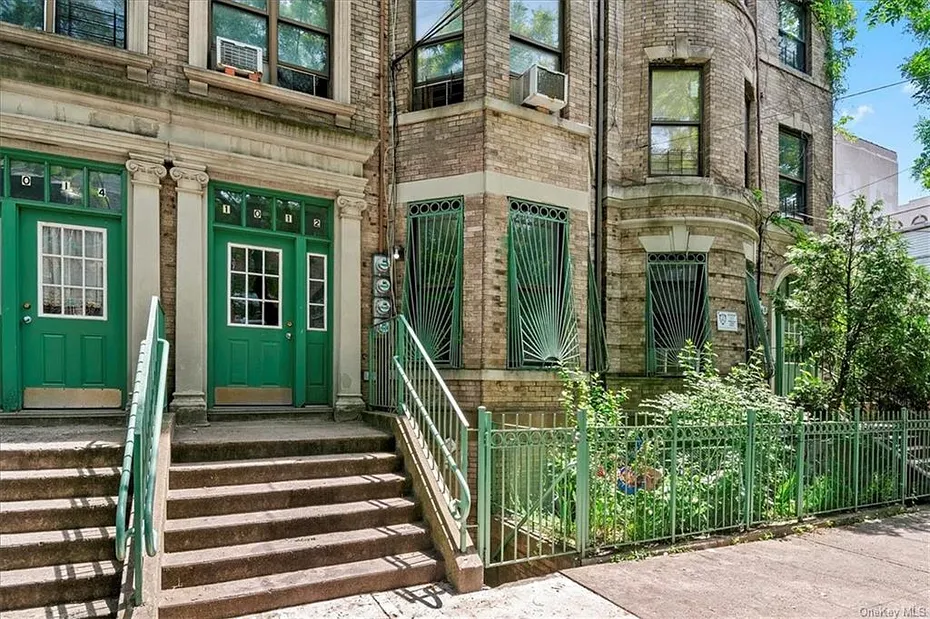 1012 Faile Street  #1012A Photo 2