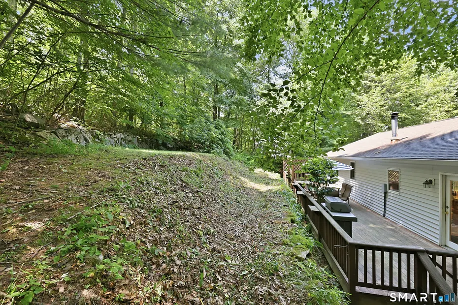 8 Old Bridge Road West Photo 27
