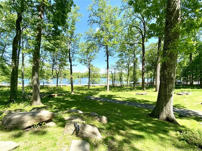 321 West Shore Road Photo 35