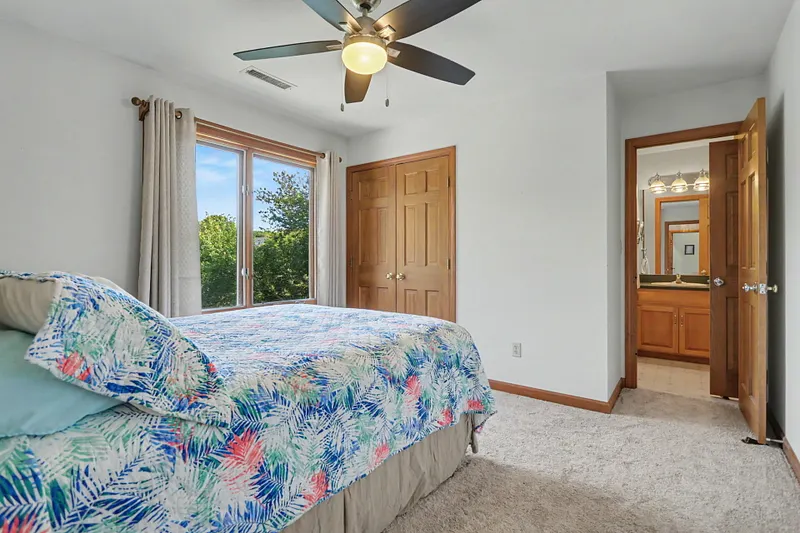 94 Tomlinson Road Photo 22