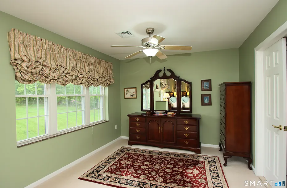 66 Wood Chase Lane Photo 23