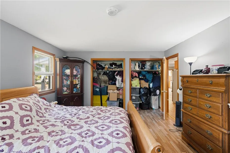 42 Charles Avenue Photo 10