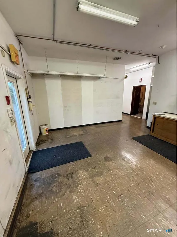 29 Seemans Lane Photo 4