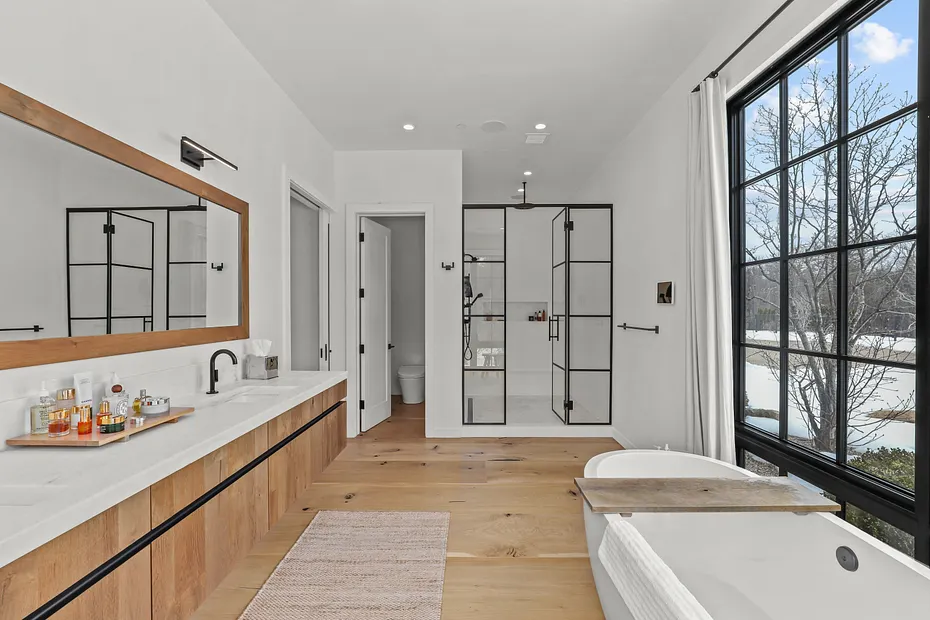 3031 Purchase Street Photo 14