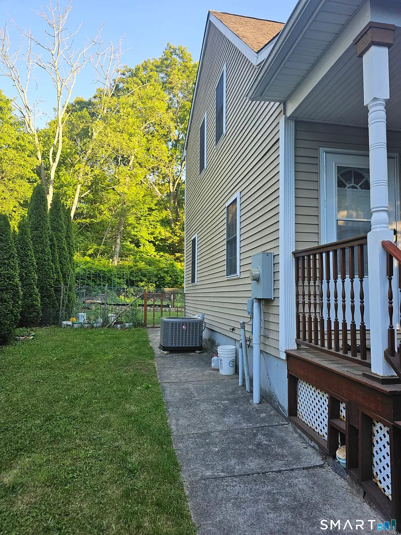 54 Alice Street Photo 6