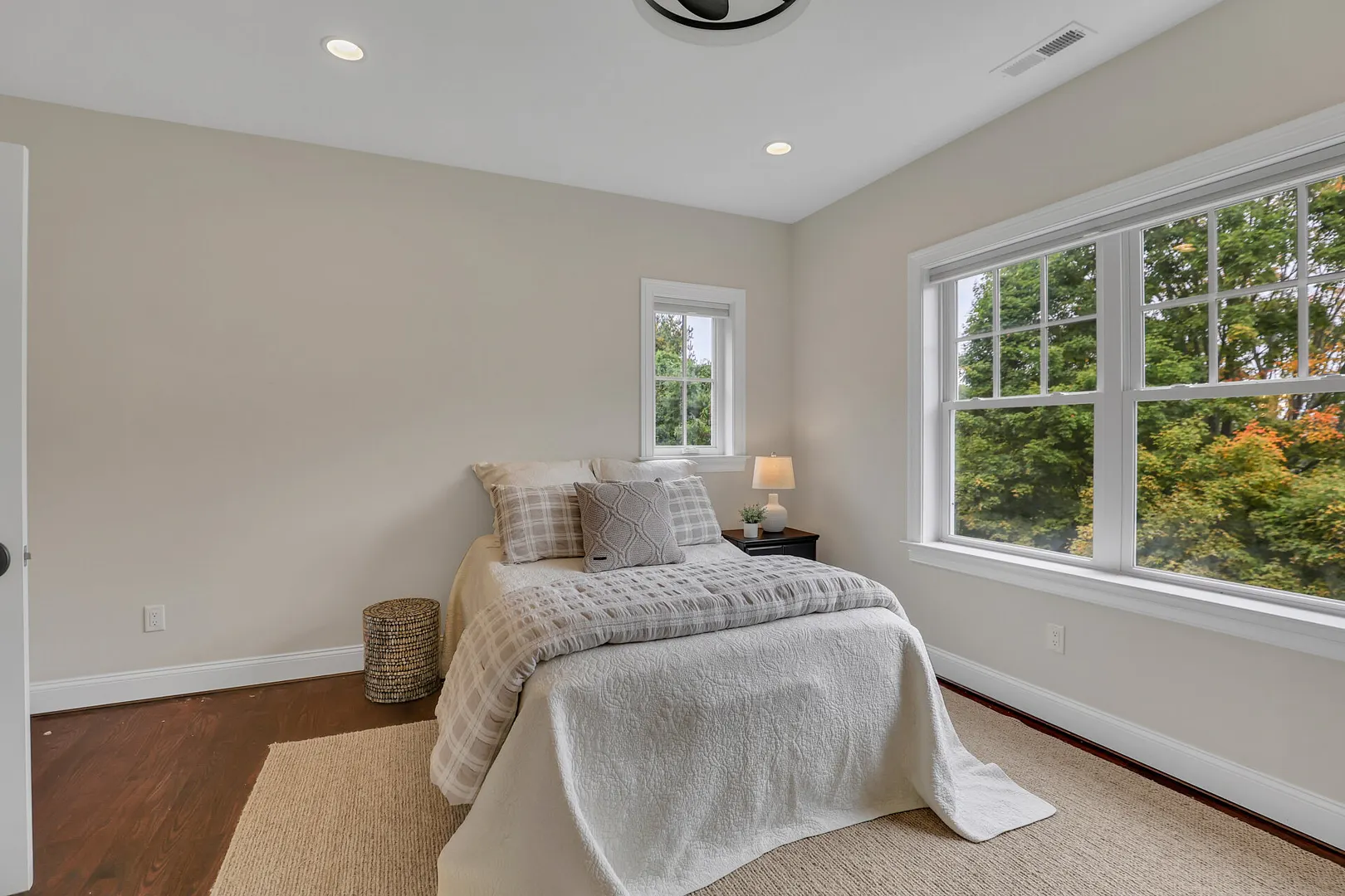 1 Ridgebury Road Photo 31