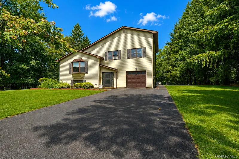 18 Hillside Road Photo 1