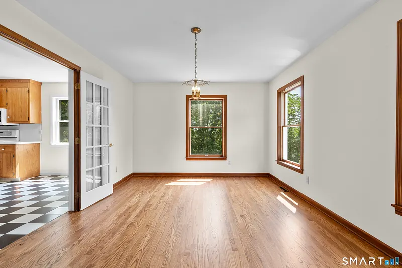 128 Midwood Avenue Photo 8