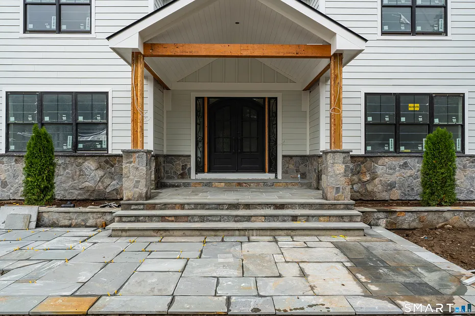 22 Grouse Lane Photo 2