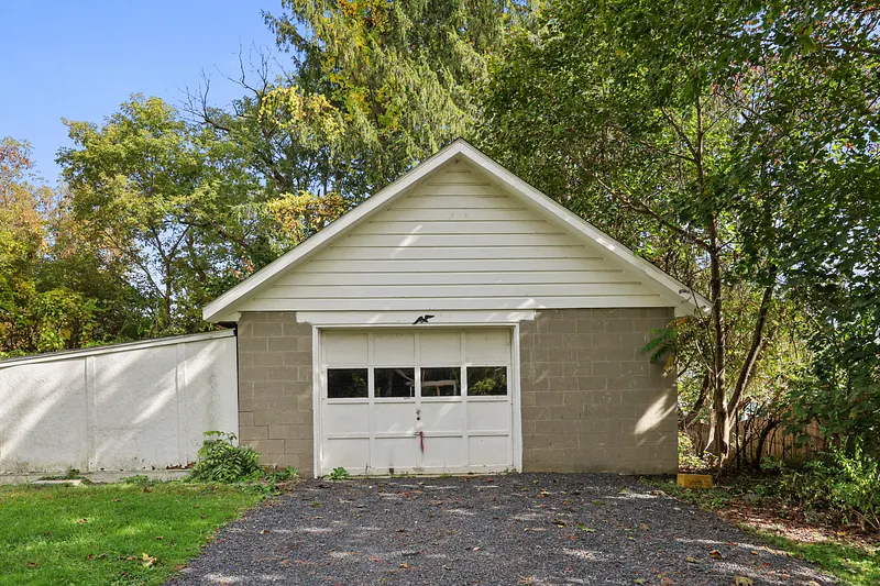 26 Davis St Photo 23