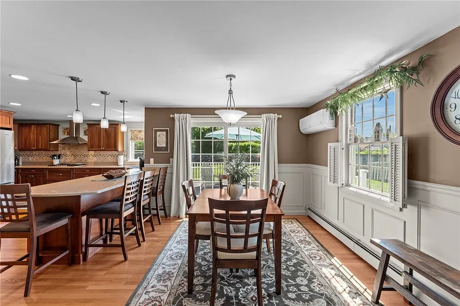 14 Wolcott Avenue Photo 10