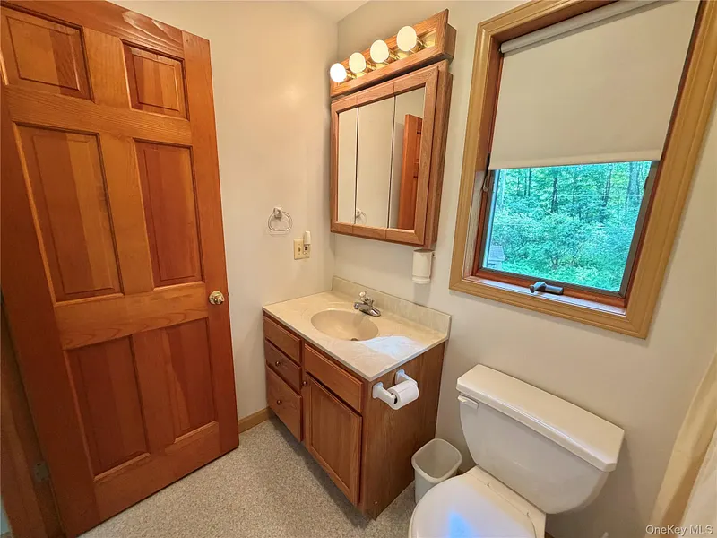 468 Decker Road Photo 14
