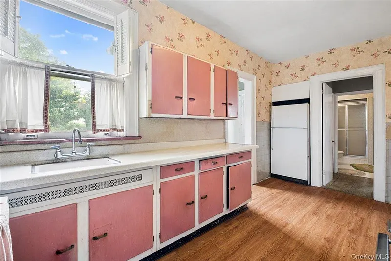 63 Prospect Street Photo 16