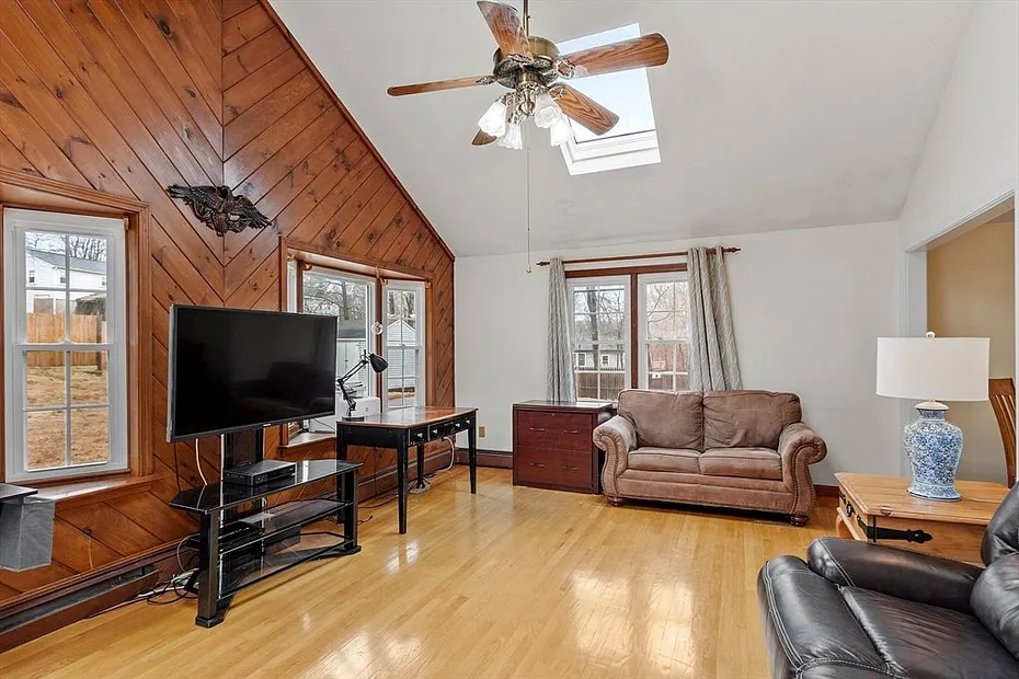 33 Eastview Road Photo 15